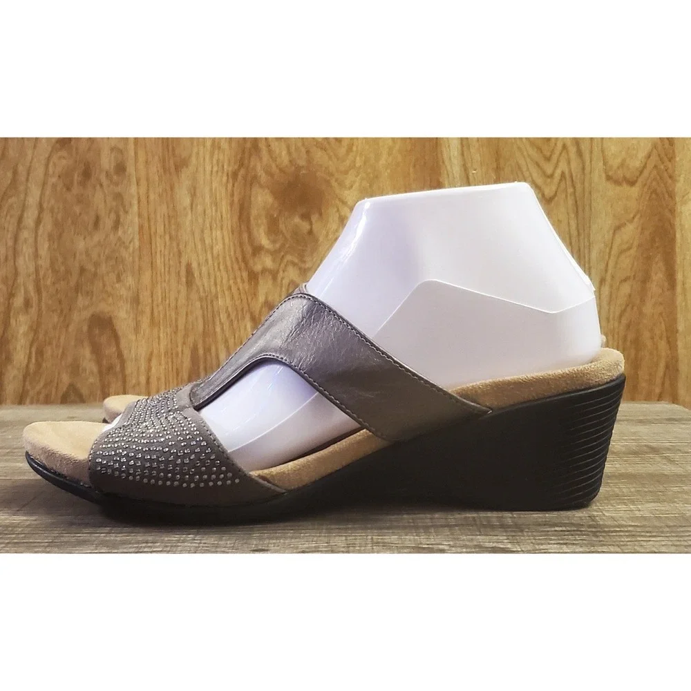 Axxiom Arika Bedazzled Wedge Sandals Women's Size 8.5 Gray‎